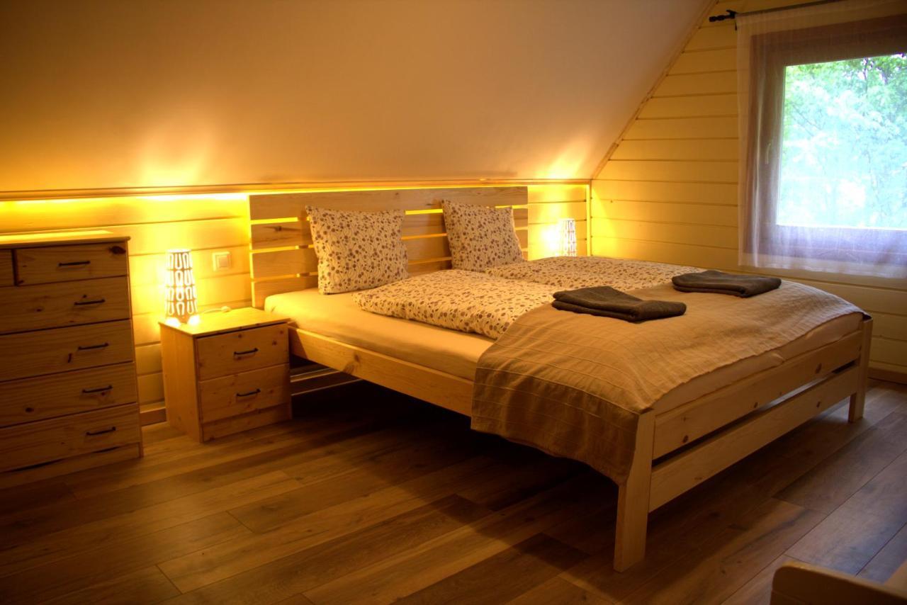 Ferienhaus Lili's Lovely Log In The Forest