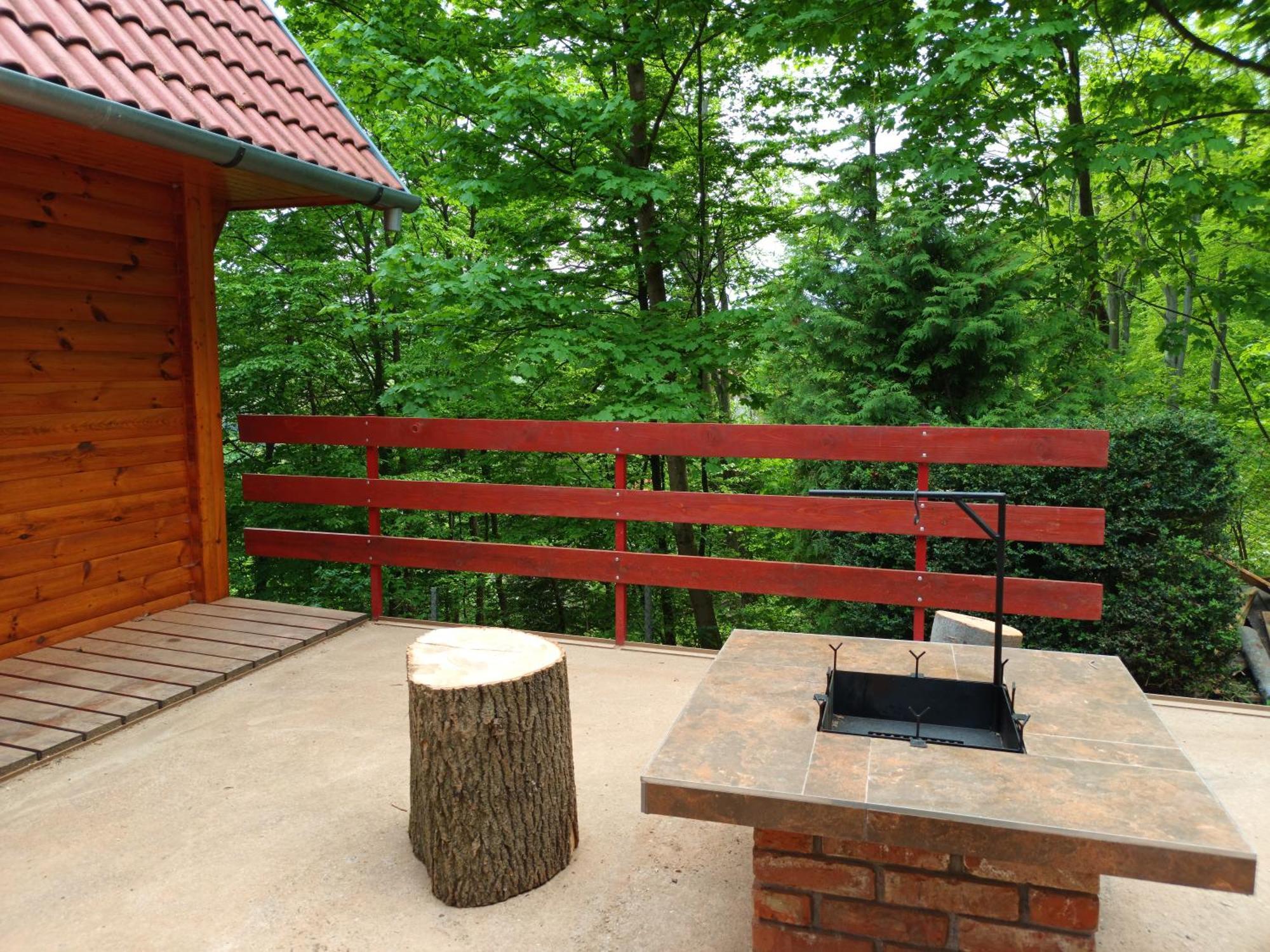 Lili's Lovely Log In The Forest Ferienhaus *